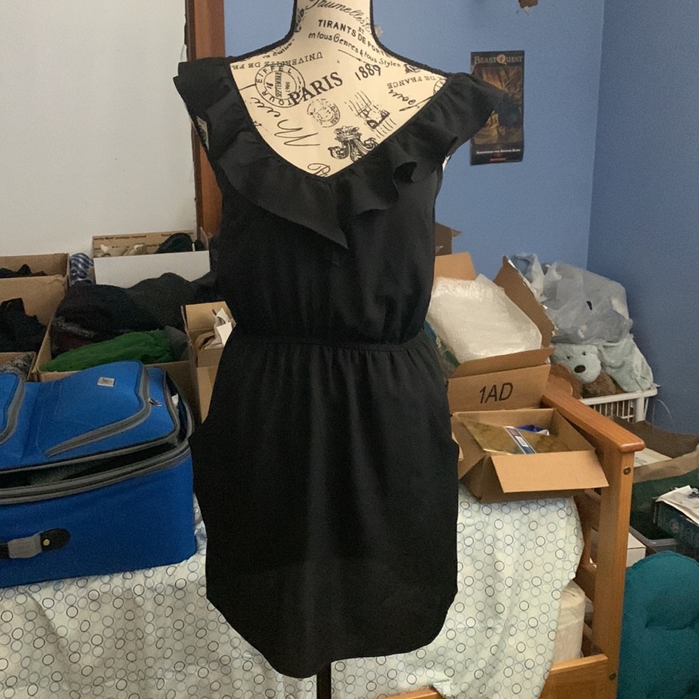 XXI Ruffle V-Neck Dress